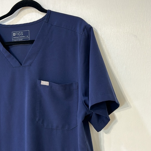FIGS UNISEX TECHNICAL COLLECTION  SCRUB SHORT SLEEVE NAVY Sz XL - Picture 6 of 10